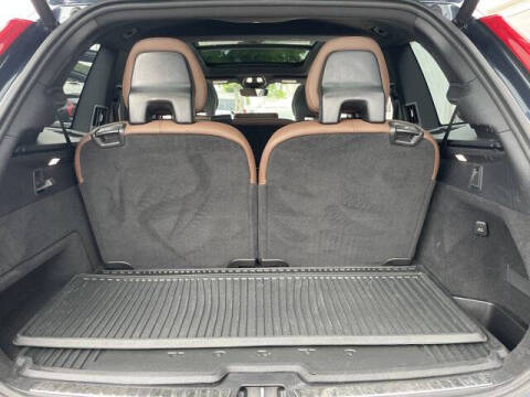 2024 Volvo XC90 Recharge T8 Core Bright Theme