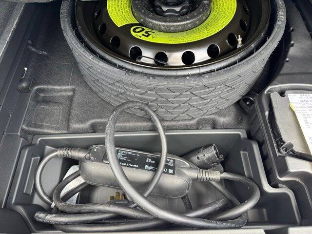 2022 Audi e-tron quattro Premium