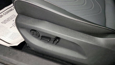 2025 Volkswagen Tiguan SE