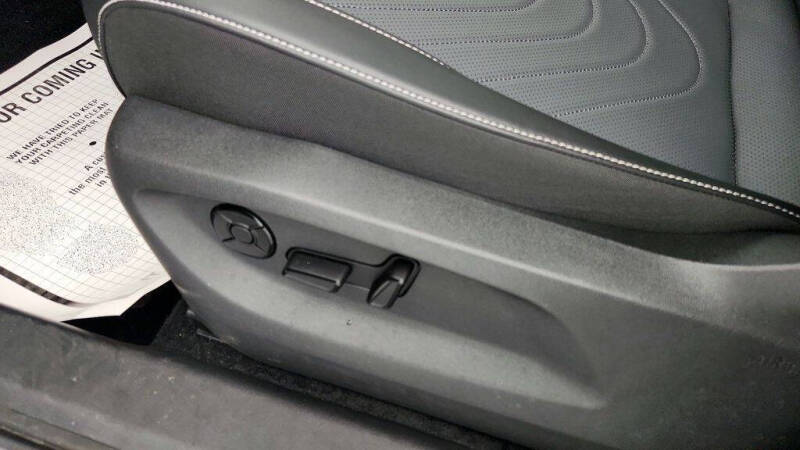 2025 Volkswagen Tiguan SE