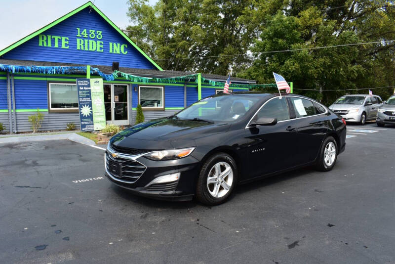 2020 Chevrolet Malibu's photo