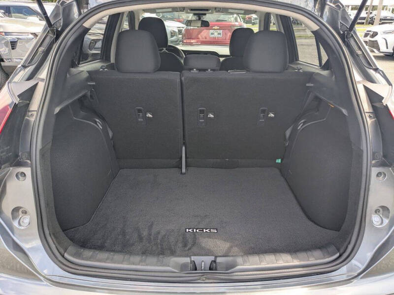 2023 Nissan Kicks S