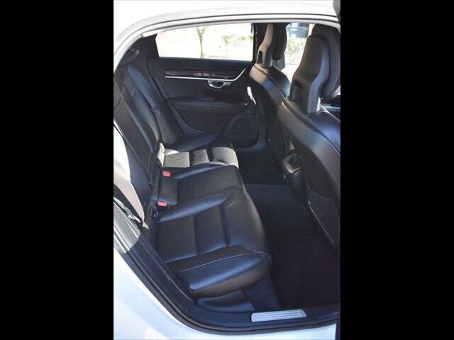 2017 Volvo S90 T5 Momentum