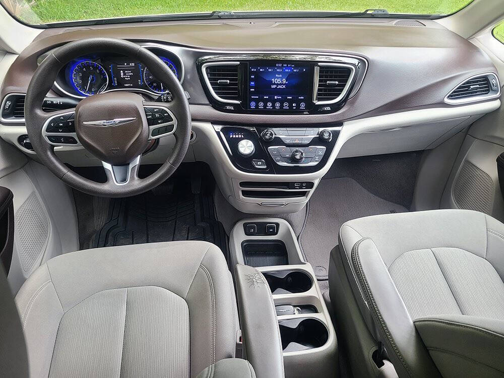 2017 Chrysler Pacifica for sale at Flagler Auto Center in Bunnell, FL