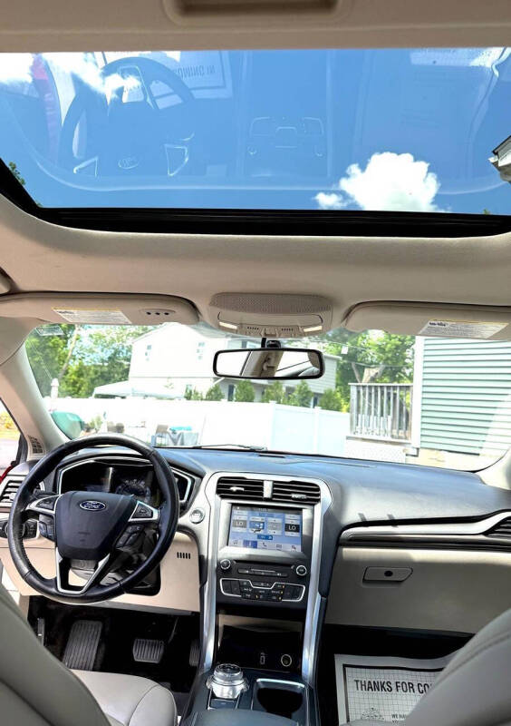 2017 Ford Fusion SE