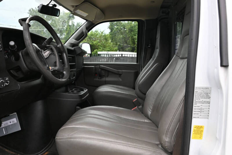 2024 Chevrolet Express 2500