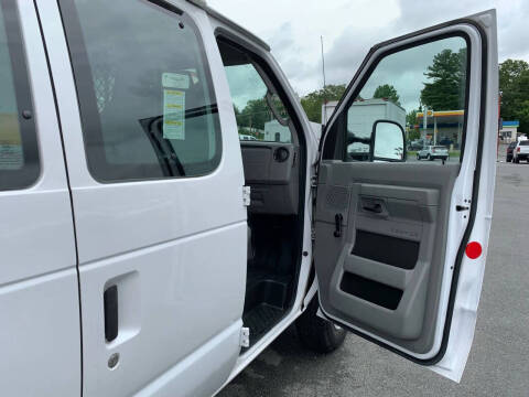 2013 Ford E-Series E-350 SD