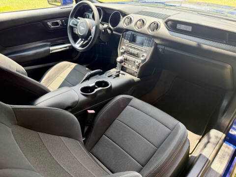 2016 Ford Mustang V6