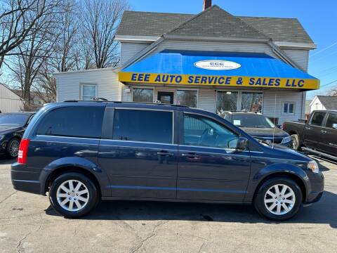 2008 Chrysler Town and Country for sale at EEE AUTO SERVICES AND SALES LLC in Cincinnati OH