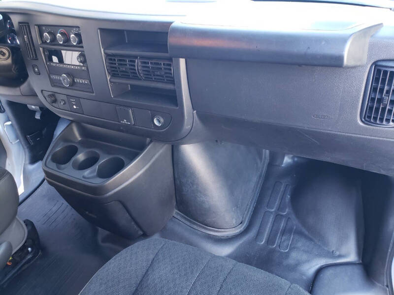 2024 Chevrolet Express 2500