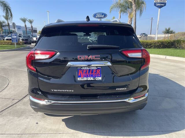 2024 GMC Terrain SLT