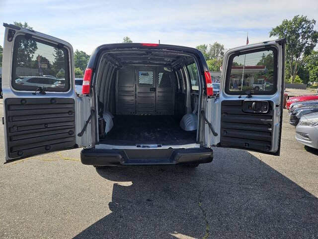 2024 Chevrolet Express 2500