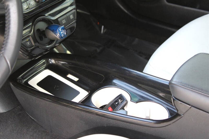 2017 Toyota Prius Three Touring