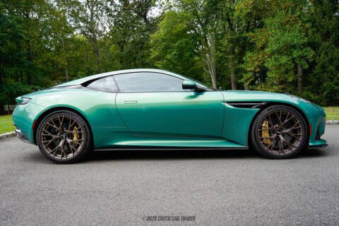 2025 Aston Martin DB12 V8