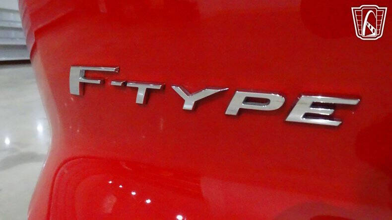 2016 Jaguar F-TYPE R