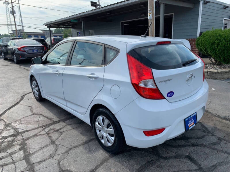 2017 Hyundai Accent SE