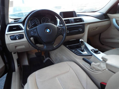 2012 BMW 3 Series 328i