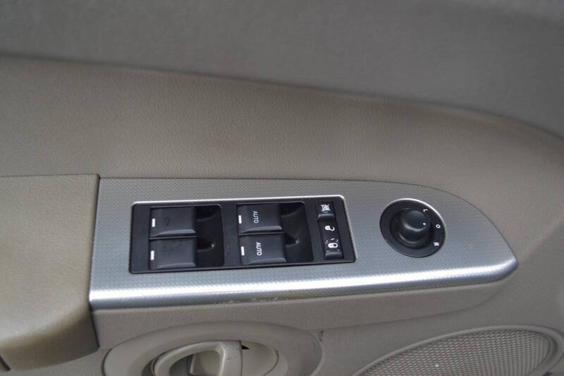 2007 Jeep Commander Sport