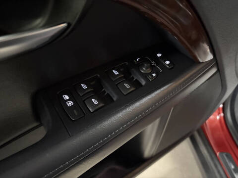 2015 Volvo XC70 T6 Platinum