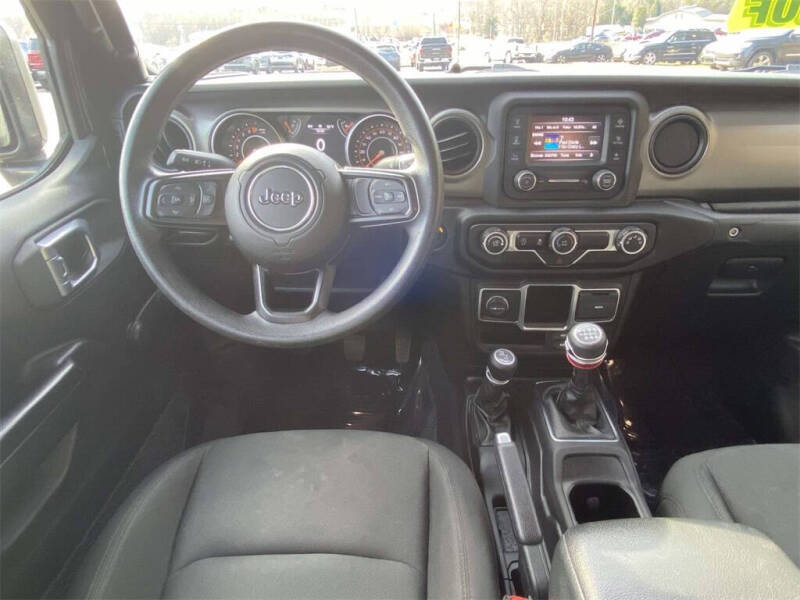 2021 Jeep Gladiator Sport