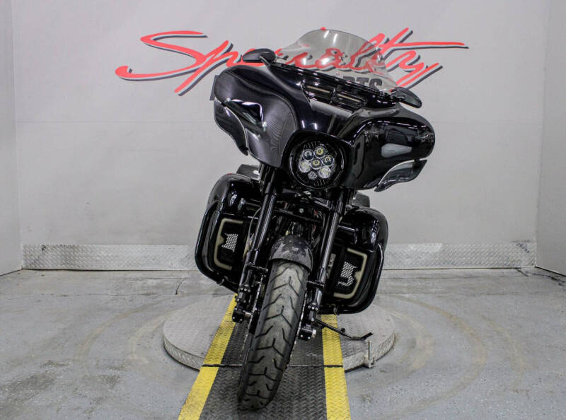 2022 Harley-Davidson CVO Street Glide