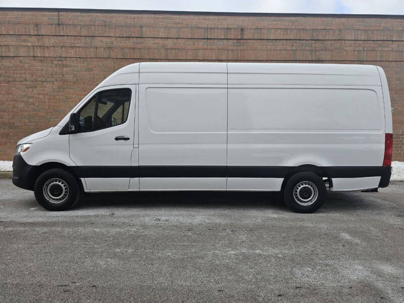 2019 Mercedes-Benz Sprinter Crew Van Base's photo