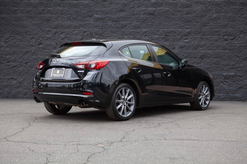 2018 Mazda MAZDA3 Touring