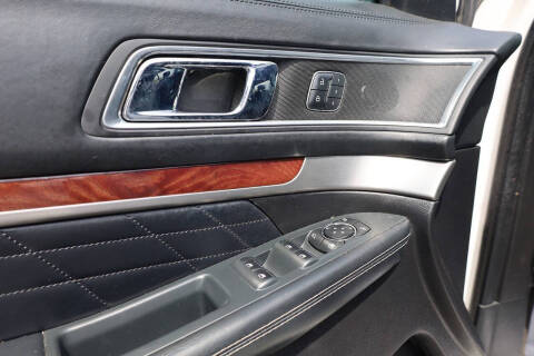 2017 Ford Explorer Platinum