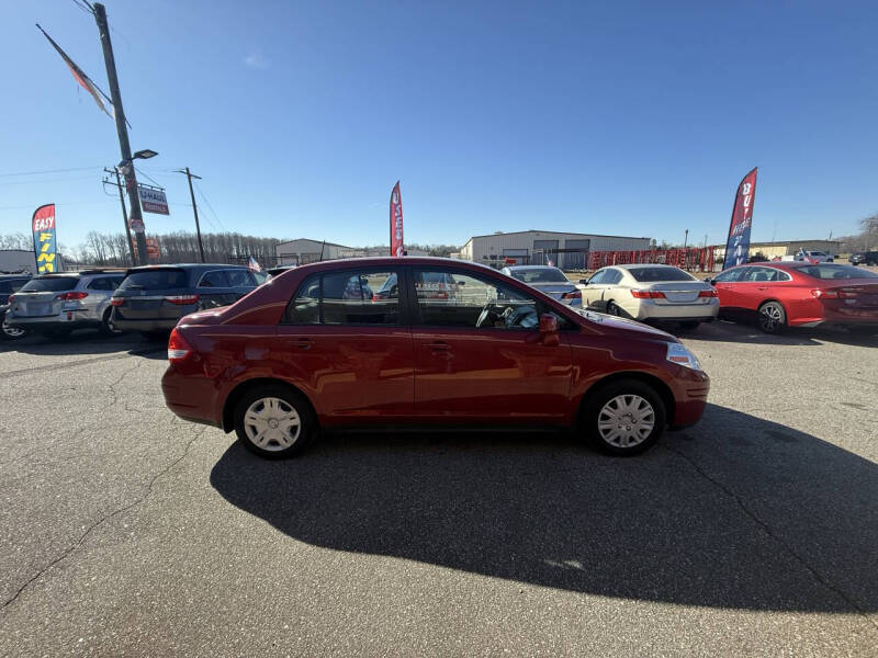 2011 Nissan Versa 1.8 S