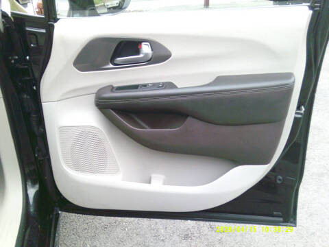 2017 Chrysler Pacifica Touring Plus
