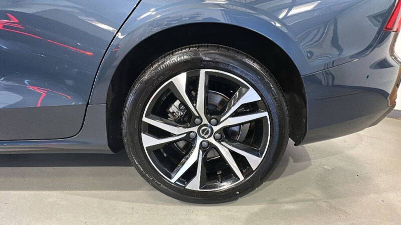 2025 Volvo S60 B5 Core