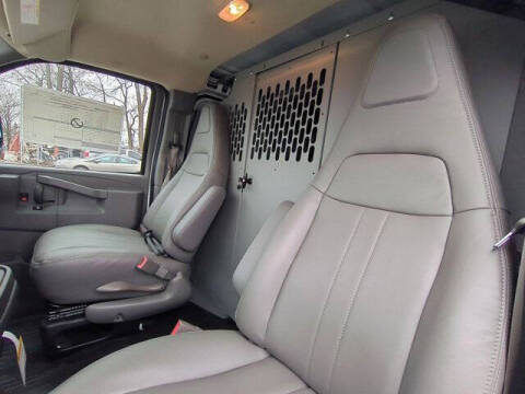 2025 Chevrolet Express 2500