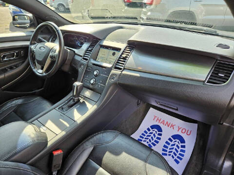 2017 Ford Taurus SEL