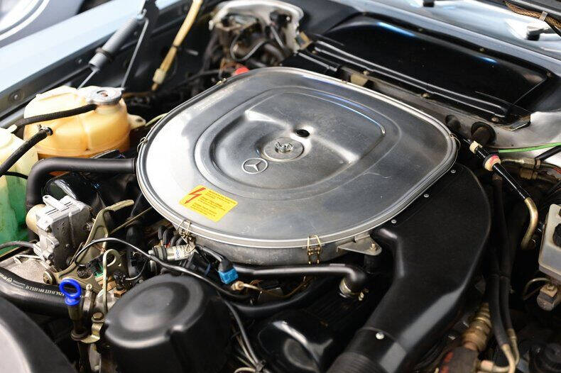 1986 Mercedes-Benz 560-Class 560 SL