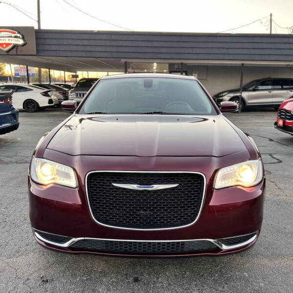 2019 Chrysler 300 Touring