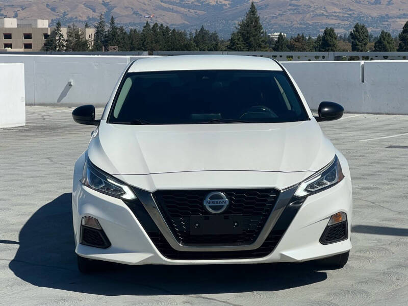 2020 Nissan Altima SR photo 4