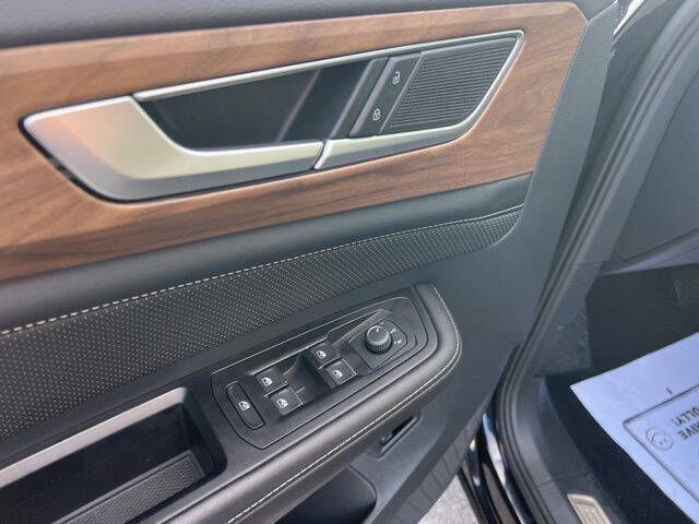 2024 Volkswagen Atlas SE