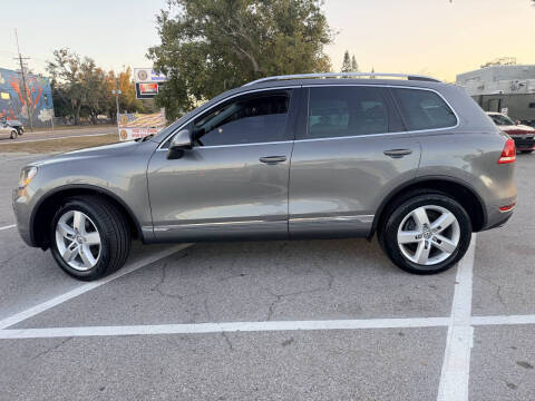 2014 Volkswagen Touareg V6 Sport