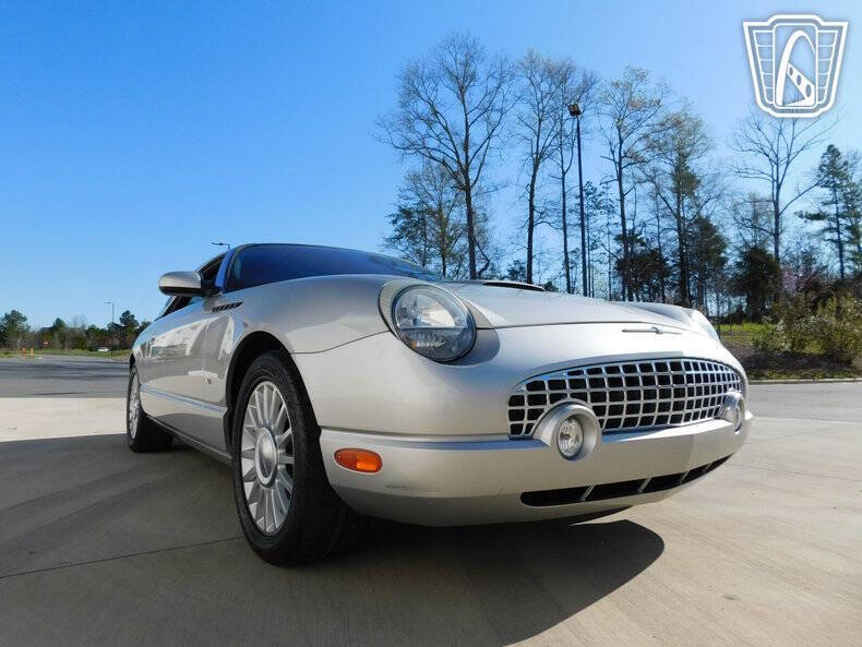 2004 Ford Thunderbird Deluxe