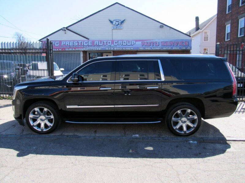 2018 Cadillac Escalade ESV Luxury