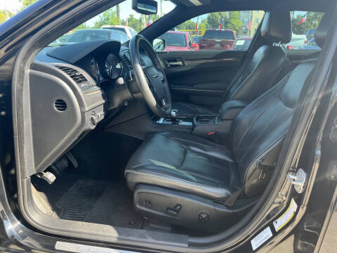 2013 Chrysler 300 C John Varvatos Limited Edition