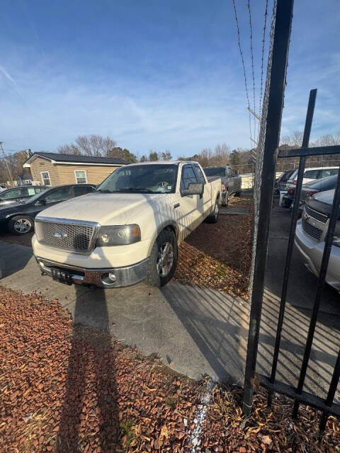 2008 Ford F-150 Lariat's photo
