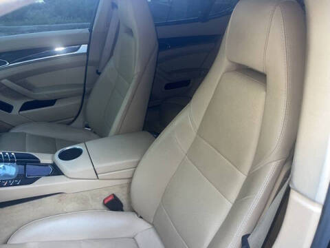 2011 Porsche Panamera 4S