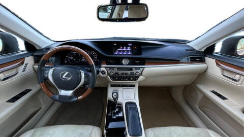 2013 Lexus ES 300h