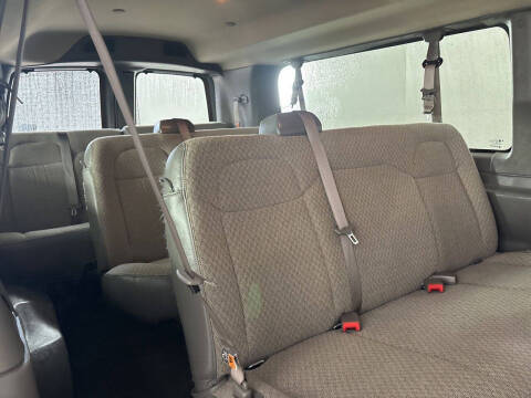 2024 Chevrolet Express LT 3500