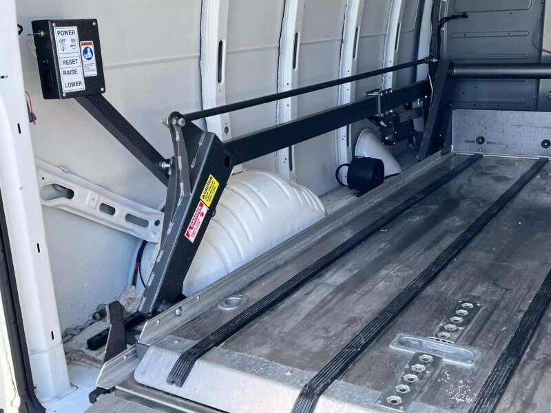 2017 Chevrolet Express 2500