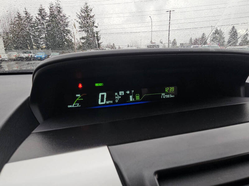 2012 Toyota Prius v Two