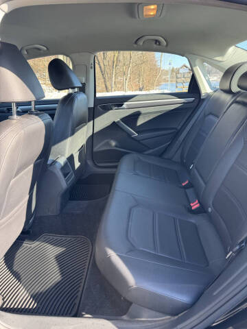 2016 Volkswagen Passat 1.8T R-Line