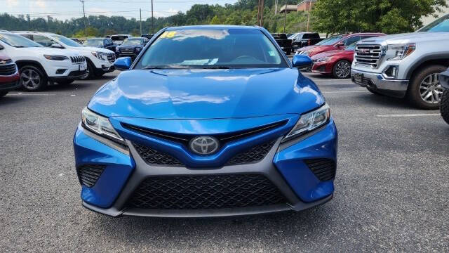 Used 2018 Toyota Camry SE with VIN 4T1B11HK6JU090794 for sale in Hazard, KY