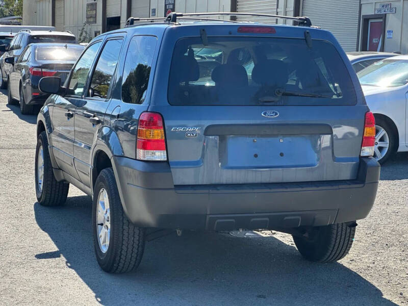2005 Ford Escape XLT